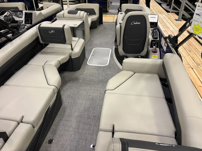 Slide: The Image of Barletta Boats C22M Triple-Toon 2026 - 11