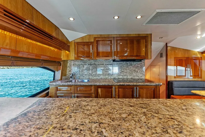 Slide: The Image of Hatteras 64 Convertible 2007 - 14