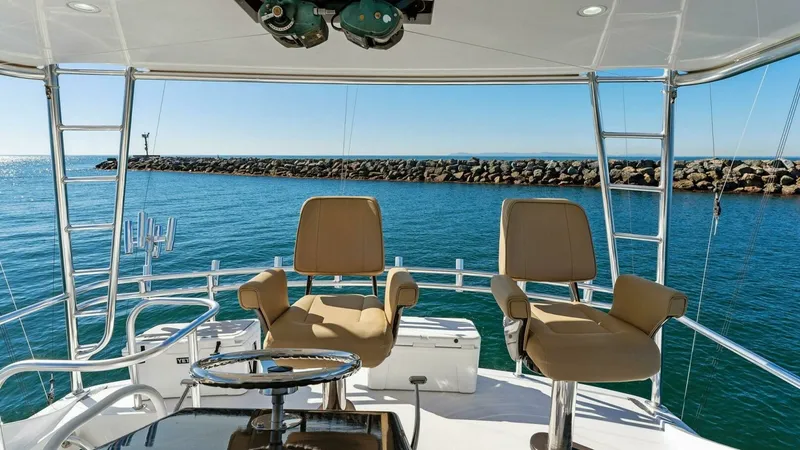 Slide: The Image of Hatteras 64 Convertible 2007 - 32
