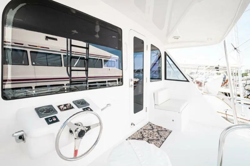 Slide: The Image of Hatteras 65 Enclosed Bridge 2002 - 3