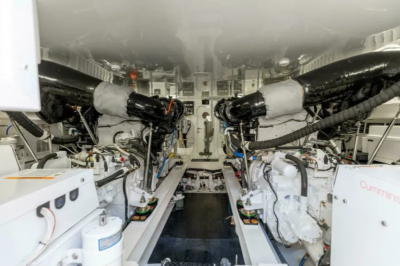 Slide: The Image of Viking 66 Convertible 2017 - 44