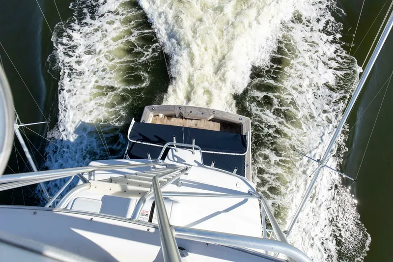 Slide: The Image of Viking 65 Enclosed Bridge 2001 - 30