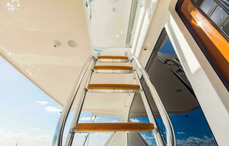 Slide: The Image of Viking 72 Enclosed Bridge 2020 - 46