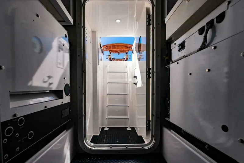 Slide: The Image of Viking 72 Enclosed Bridge 2020 - 56