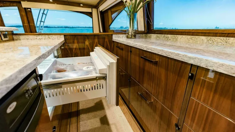 Slide: The Image of Viking 72 Enclosed Bridge 2020 - 13