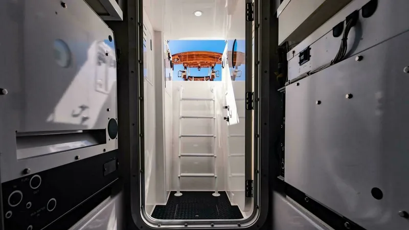 Slide: The Image of Viking 72 Enclosed Bridge 2020 - 56