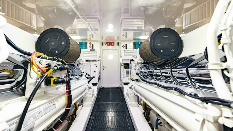 Slide: The Image of Viking 72 Enclosed Bridge 2020 - 63