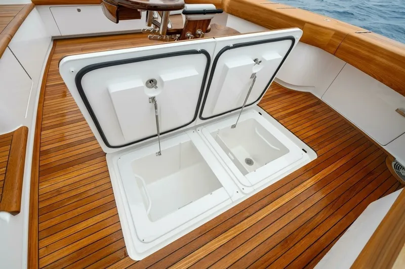 Slide: The Image of Viking 74 Convertible 2027 - 31