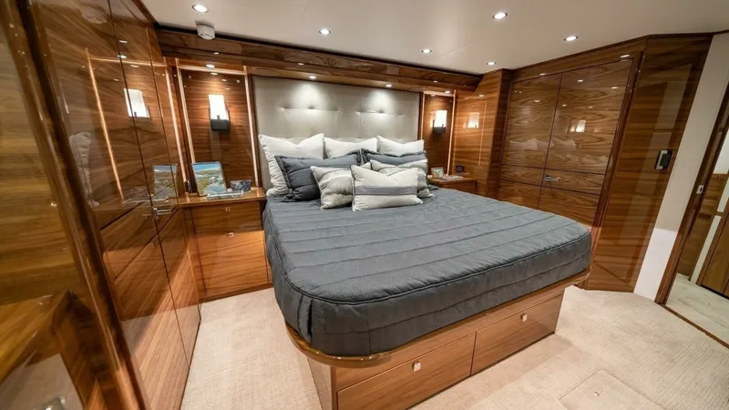 Slide: The Image of Viking 74 Convertible 2027 - 11