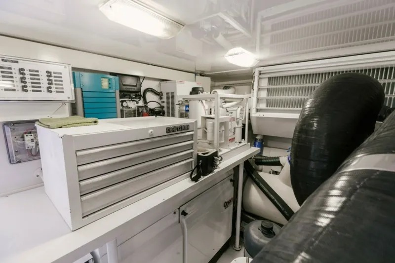 Slide: The Image of Viking 74 Enclosed Bridge 2006 - 61