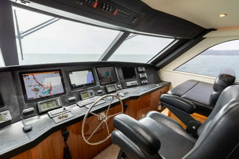 Slide: The Image of Viking 74 Enclosed Bridge 2006 - 1