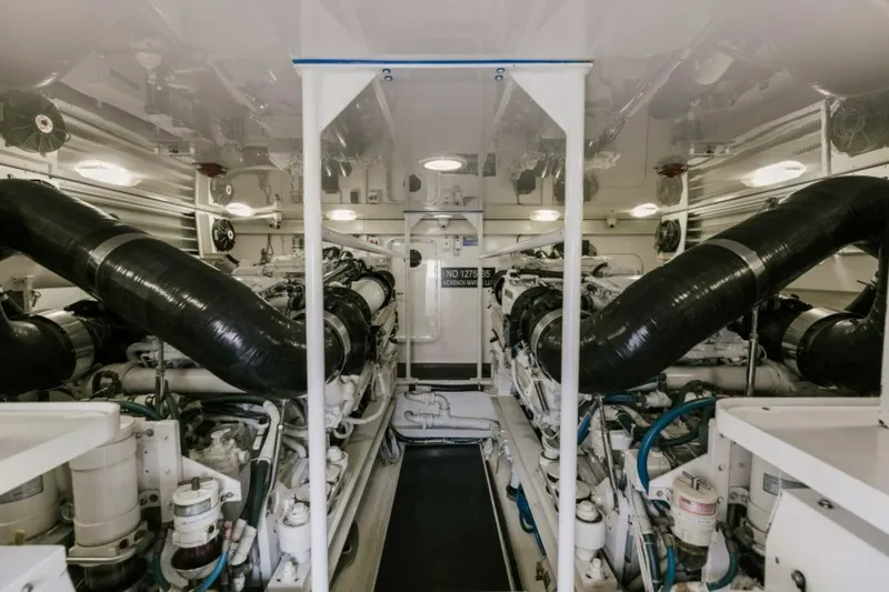 Slide: The Image of Viking 74 Enclosed Bridge 2006 - 60