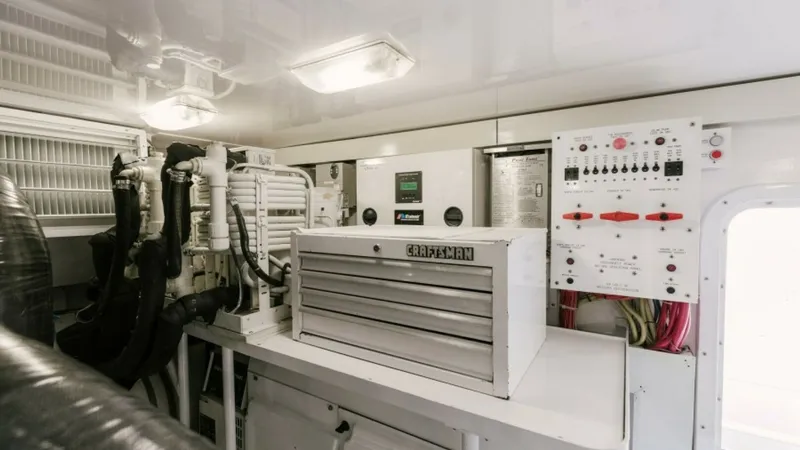 Slide: The Image of Viking 74 Enclosed Bridge 2006 - 60