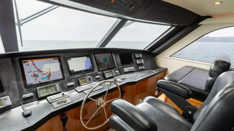 Slide: The Image of Viking 74 Enclosed Bridge 2006 - 18