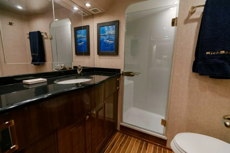 Slide: The Image of Viking 74 Enclosed Bridge 2006 - 23