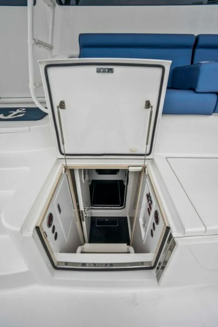 Slide: The Image of Viking 70 Enclosed Bridge 2011 - 59