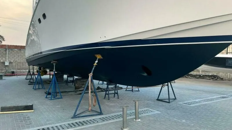 Slide: The Image of Viking 70 Enclosed Bridge 2011 - 78