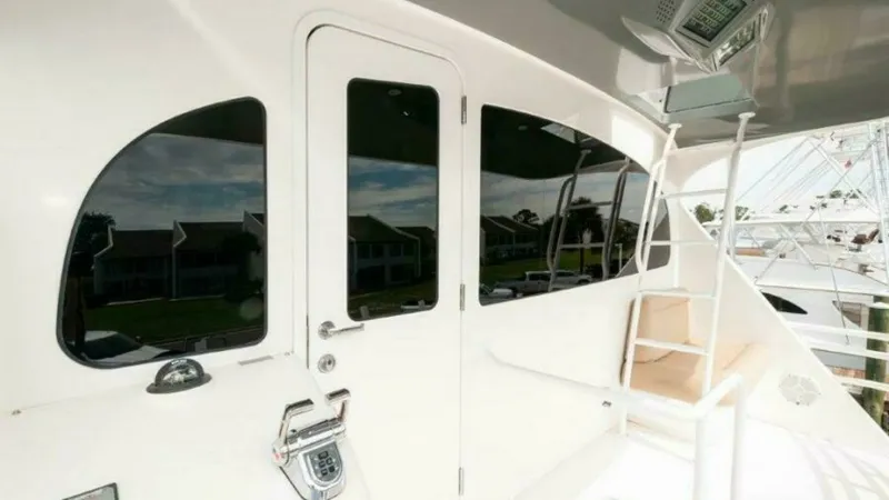 Slide: The Image of Viking 76 Enclosed Sky Bridge 2012 - 50