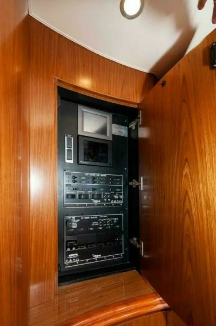 Slide: The Image of Viking 76 Enclosed Sky Bridge 2012 - 16