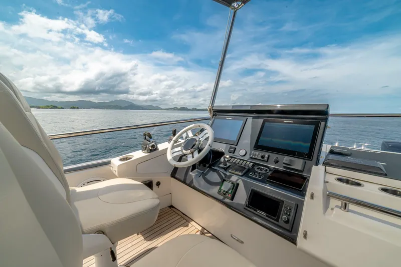 Slide: The Image of Azimut 77S 2017 - 58
