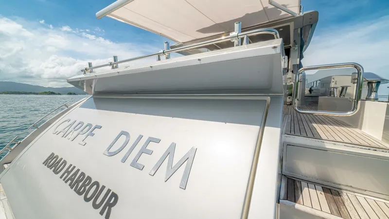 Slide: The Image of Azimut 77S 2017 - 37