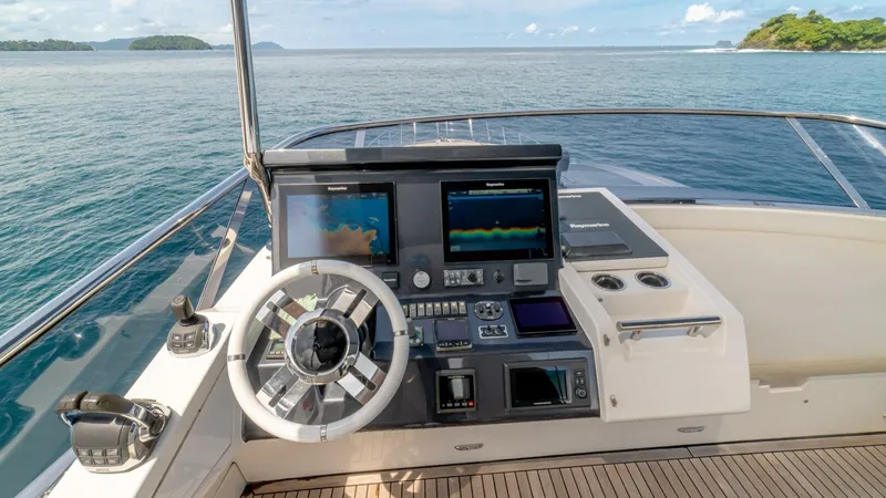 Slide: The Image of Azimut 77S 2017 - 54
