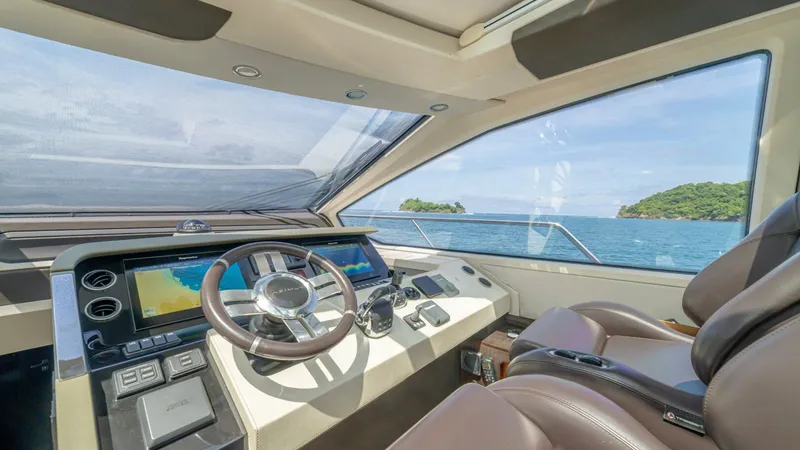 Slide: The Image of Azimut 77S 2017 - 21
