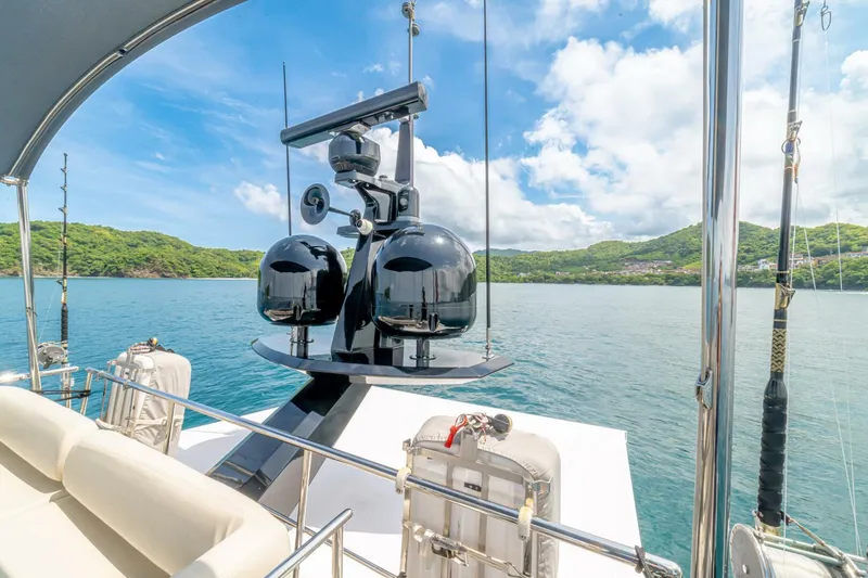 Slide: The Image of Azimut 77S 2017 - 60