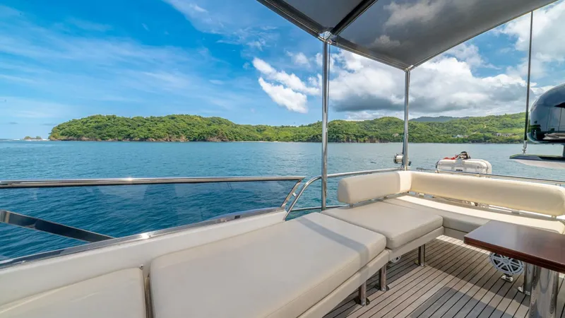Slide: The Image of Azimut 77S 2017 - 49