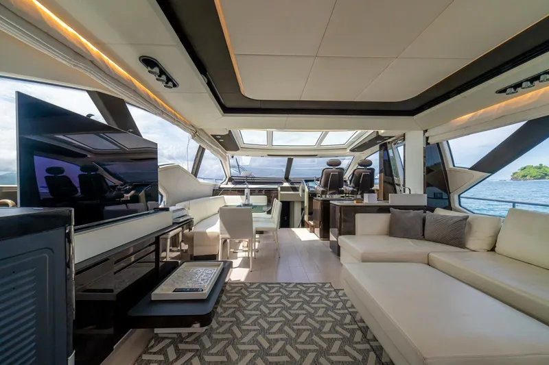 Slide: The Image of Azimut 77S 2017 - 7