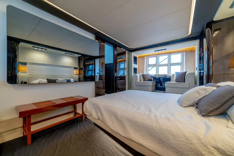 Slide: The Image of Azimut 77S 2017 - 92