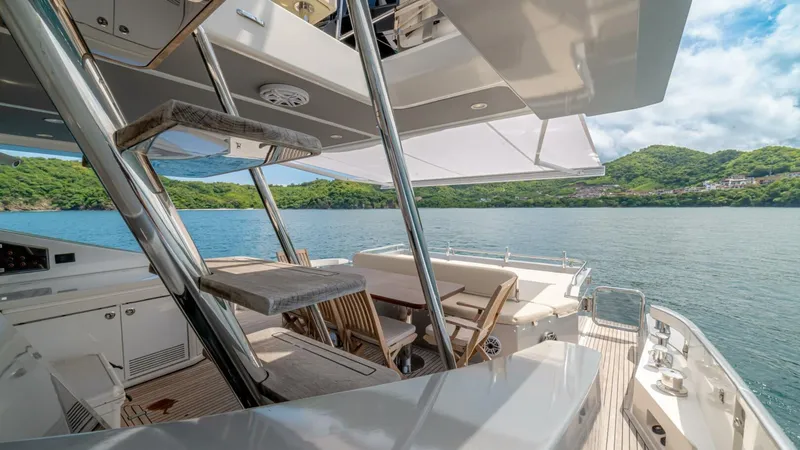 Slide: The Image of Azimut 77S 2017 - 47
