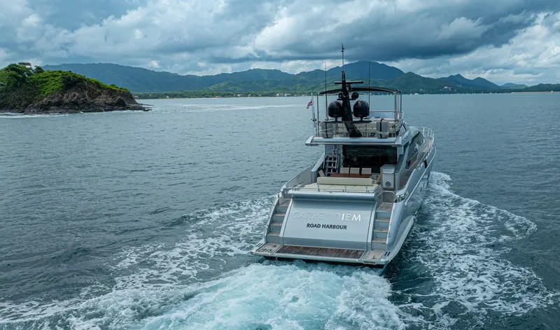 Slide: The Image of Azimut 77S 2017 - 154