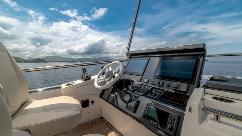 Slide: The Image of Azimut 77S 2017 - 53