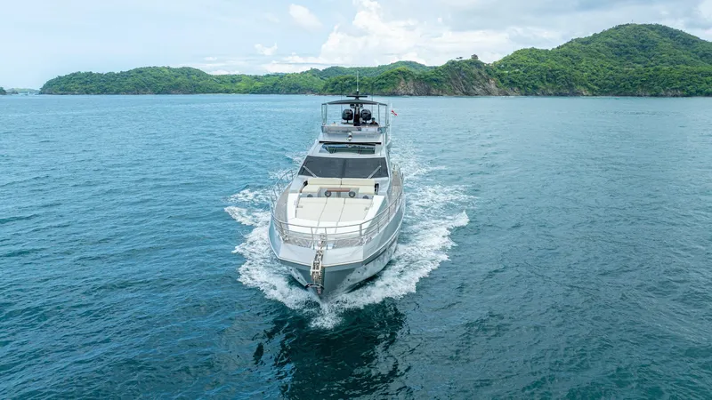 Slide: The Image of Azimut 77S 2017 - 148