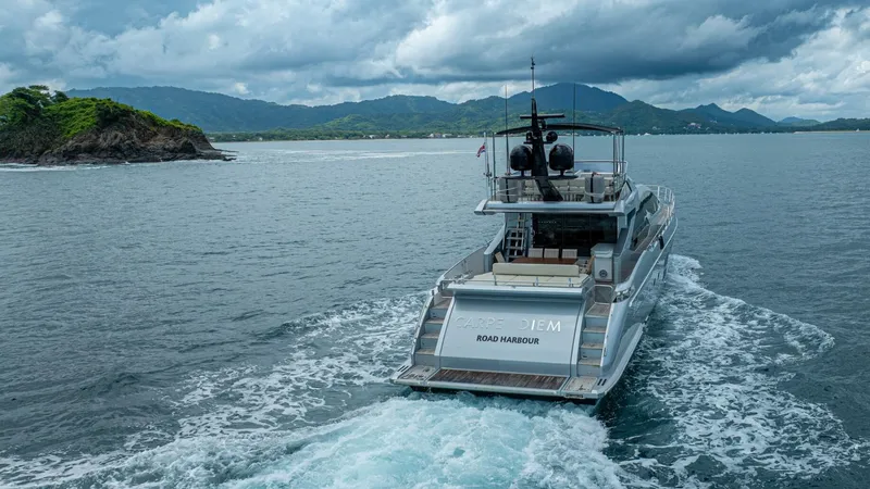 Slide: The Image of Azimut 77S 2017 - 154