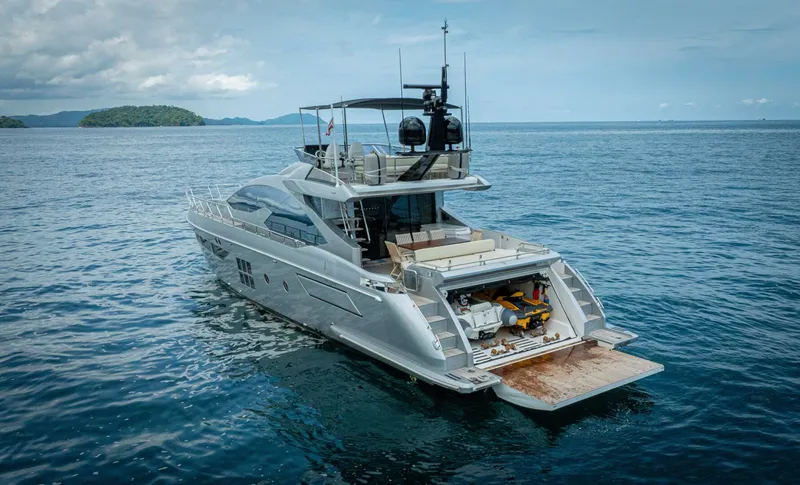 Slide: The Image of Azimut 77S 2017 - 126