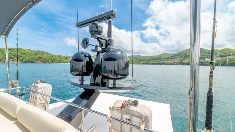 Slide: The Image of Azimut 77S 2017 - 60