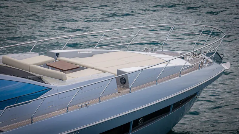 Slide: The Image of Azimut 77S 2017 - 142