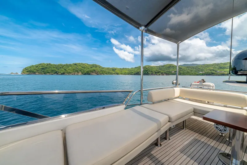 Slide: The Image of Azimut 77S 2017 - 49