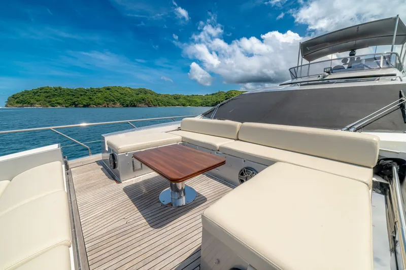 Slide: The Image of Azimut 77S 2017 - 45