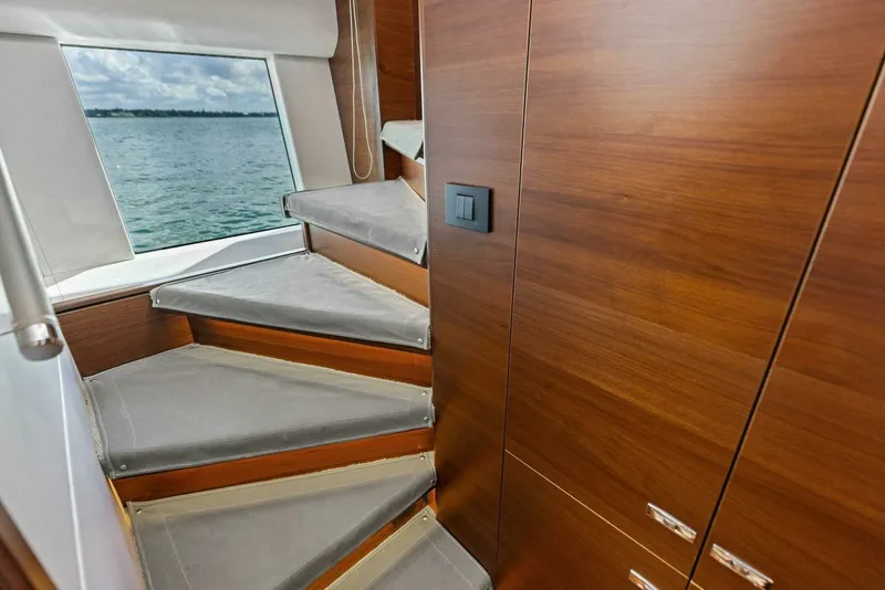 Slide: The Image of Princess Y75 Motor Yacht 2018 - 23