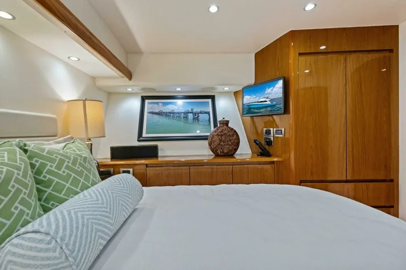 Slide: The Image of Viking 82 Convertible 2012 - 42