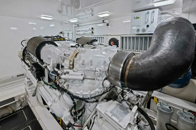 Slide: The Image of Viking 82 Convertible 2012 - 94