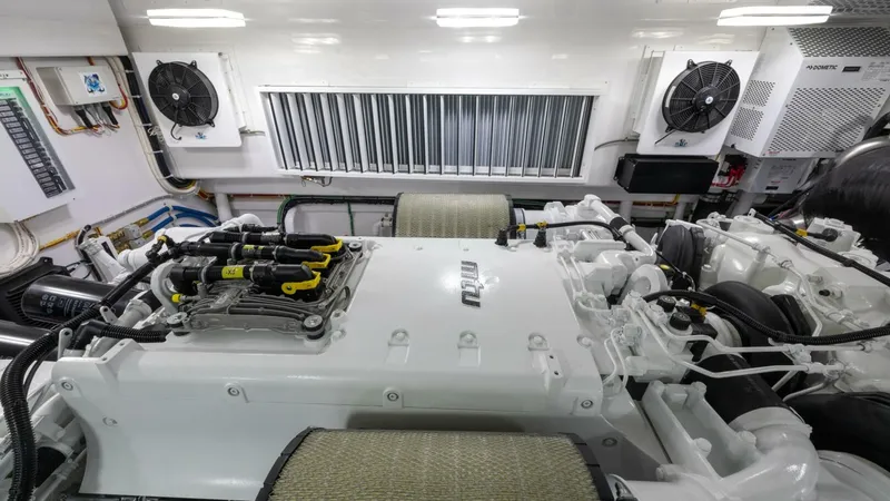Slide: The Image of Viking 82 Convertible 2025 - 64