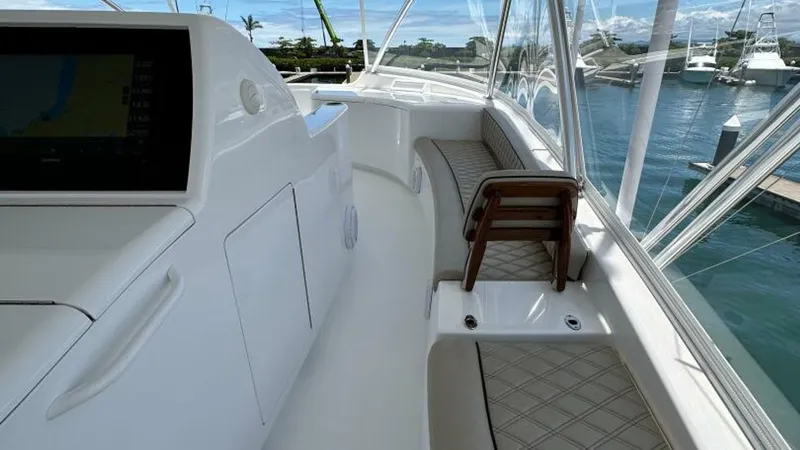 Slide: The Image of Viking 82 Convertible 2025 - 52