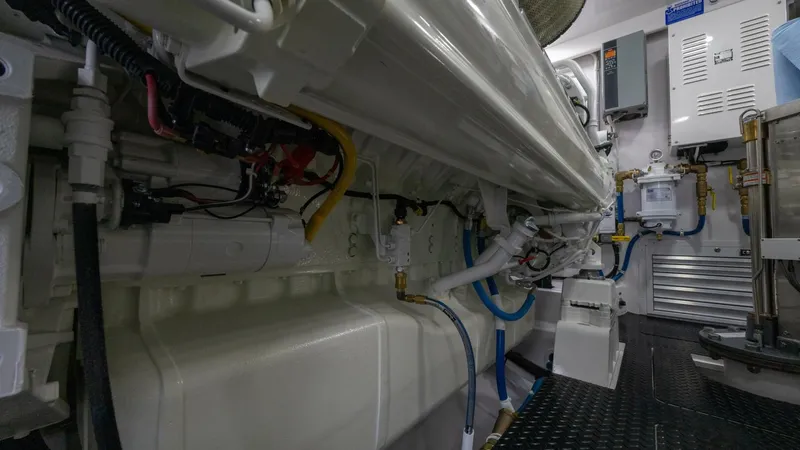 Slide: The Image of Viking 82 Convertible 2025 - 56