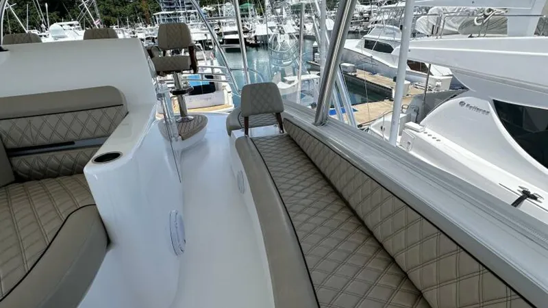 Slide: The Image of Viking 82 Convertible 2025 - 51
