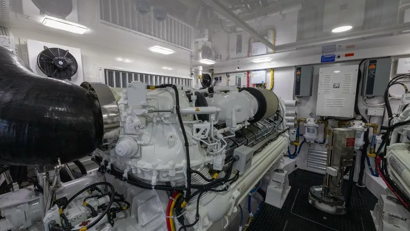 Slide: The Image of Viking 82 Convertible 2025 - 60