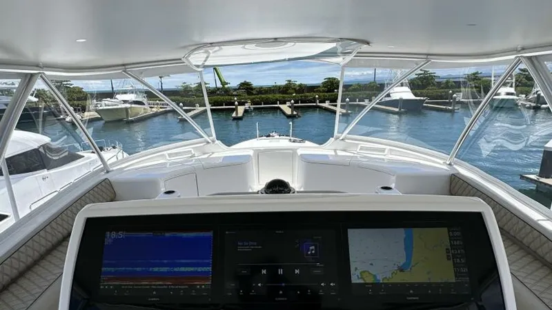Slide: The Image of Viking 82 Convertible 2025 - 47